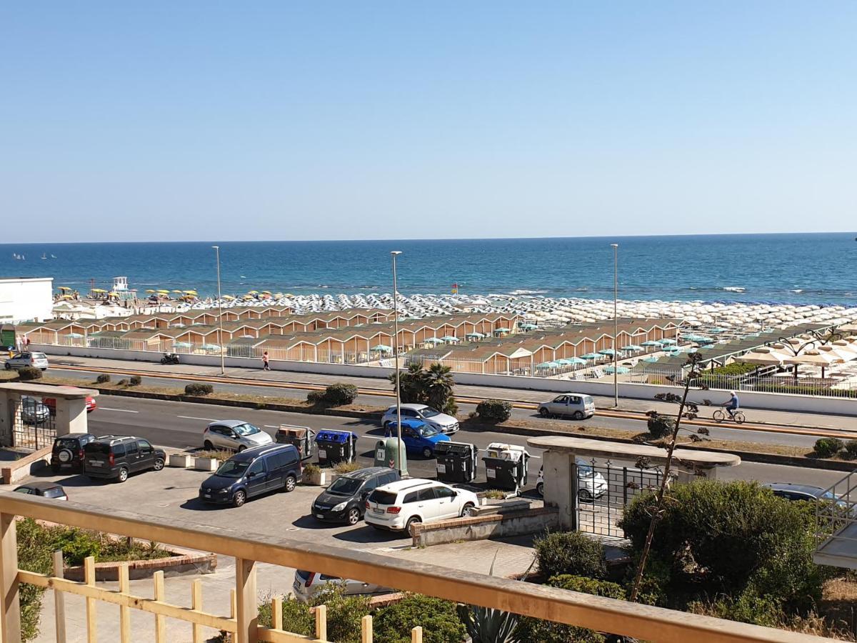 Il Mare Di Roma Apartment リド・ディ・オスティア エクステリア 写真