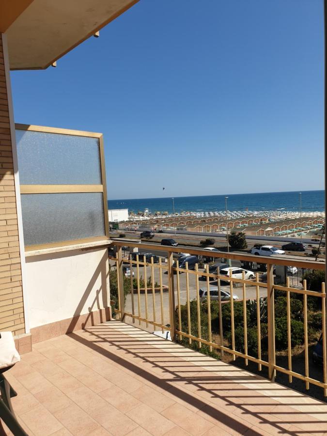 Il Mare Di Roma Apartment リド・ディ・オスティア エクステリア 写真